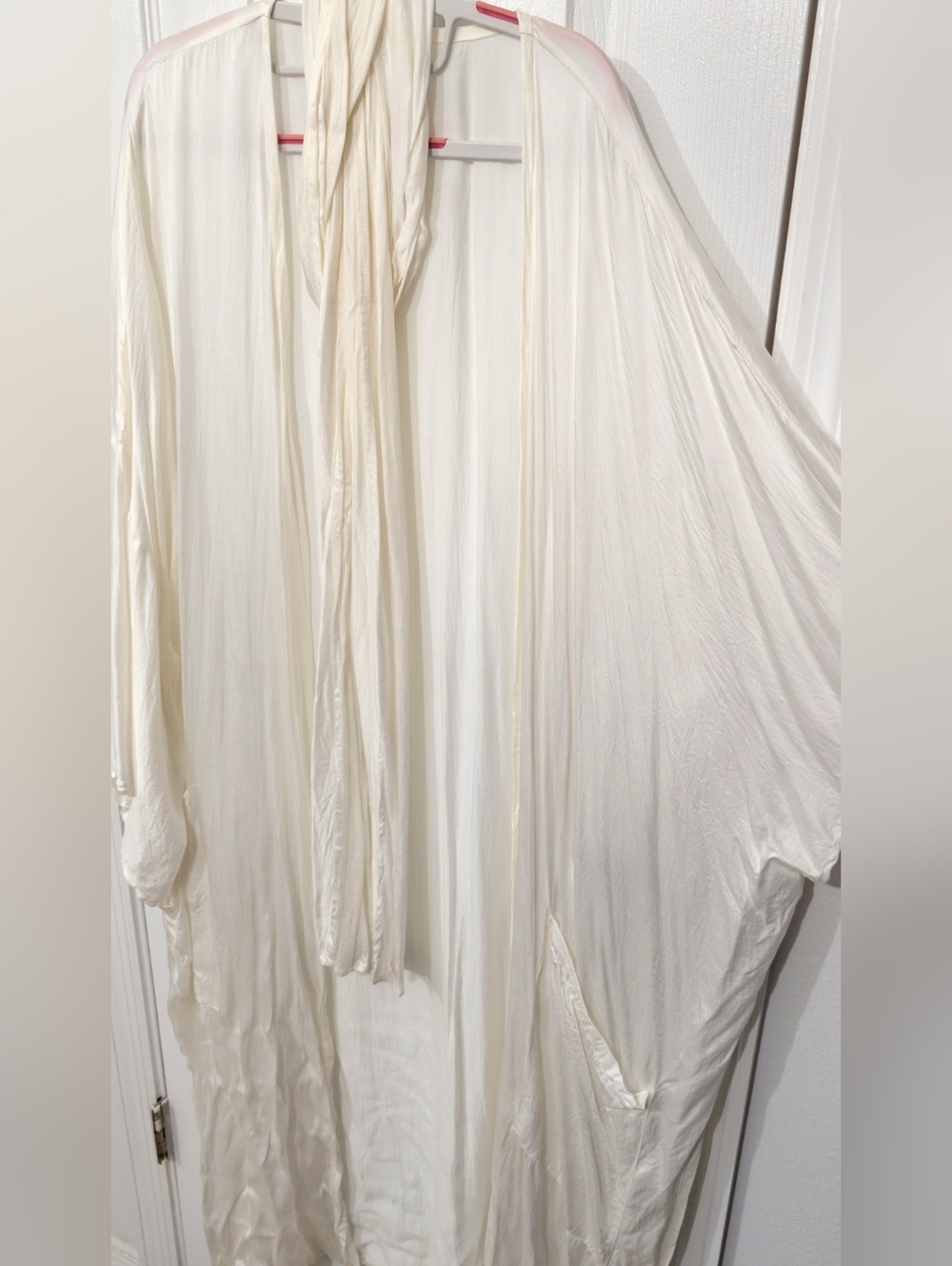 Kantha Bae White Silk Robe (Baby Soft) Stardust Line